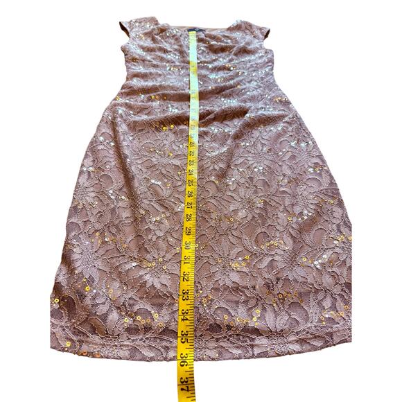 Taupe Lace Mother of the Bride Dress - Size 8 - Picture 8 of 15